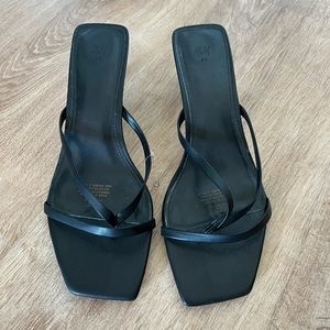 Black H&M kitten heel sandals/flip flops
